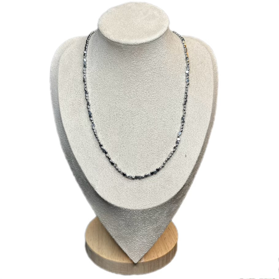 Collier Faro